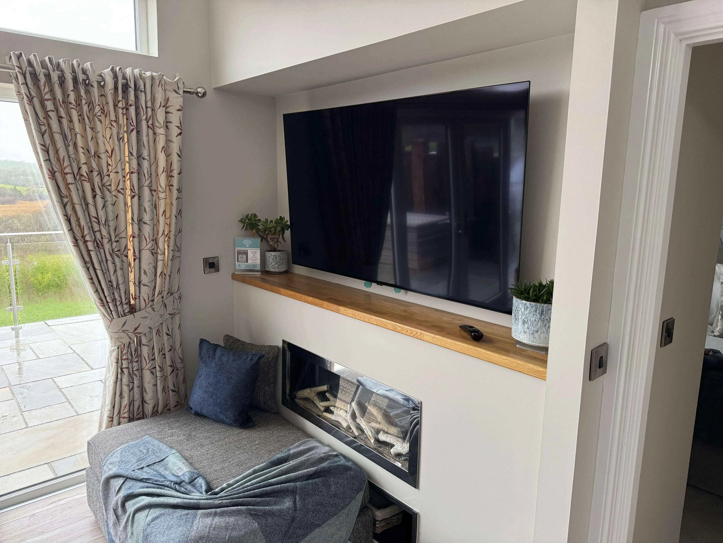 Valley View Lodges - Luxury Lodges with hot tub near Tenby