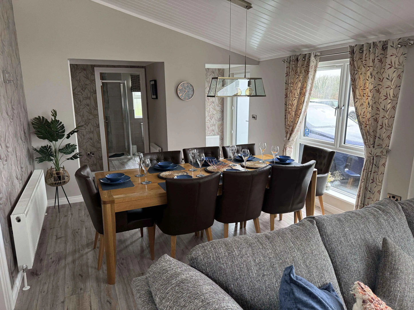Valley View Lodges - Luxury Lodges with hot tub near Tenby