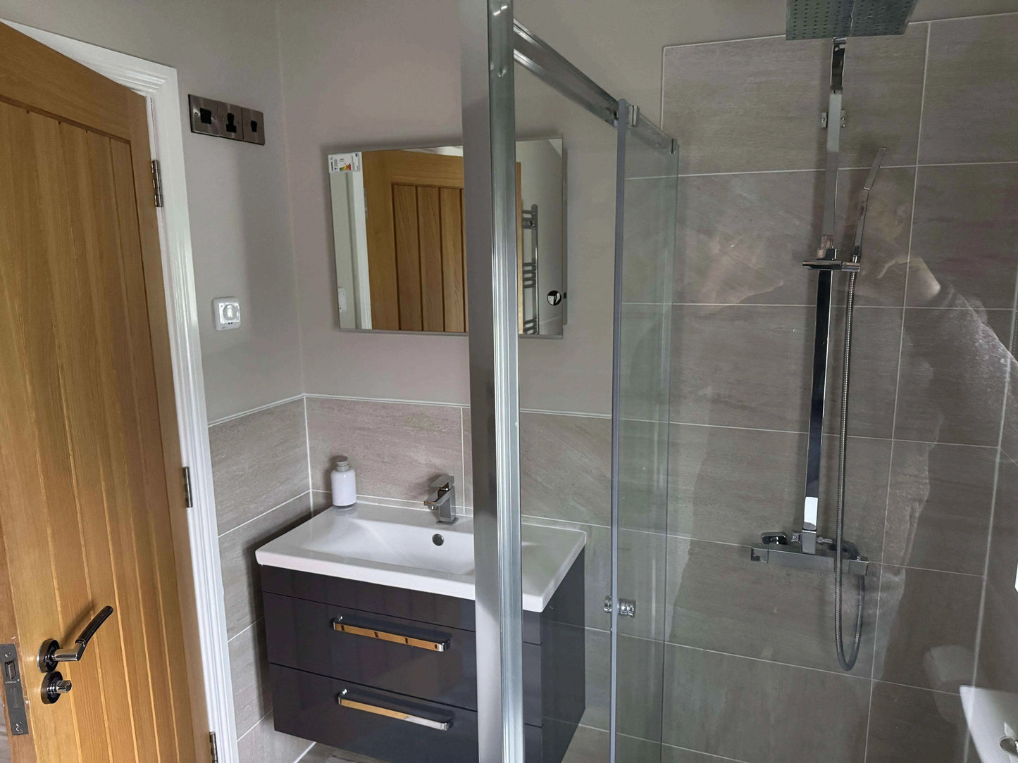 Valley View Lodges - Luxury Lodges with hot tub near Tenby