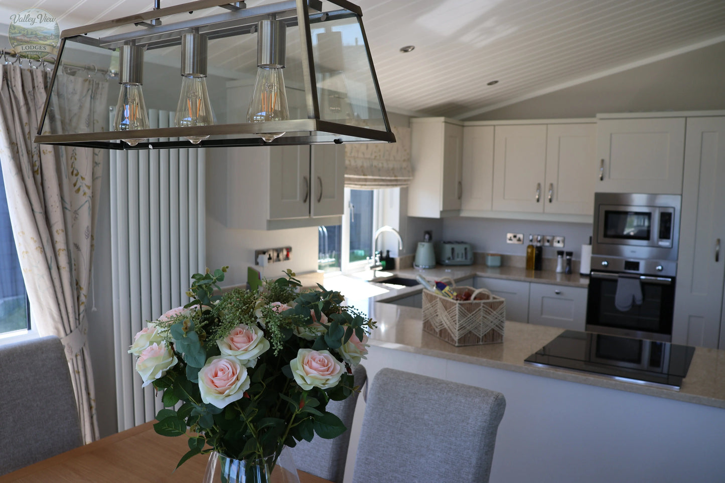 Cwtch Corner - Luxury Lodge with Hot Tub (Penally, Tenby) Finderland