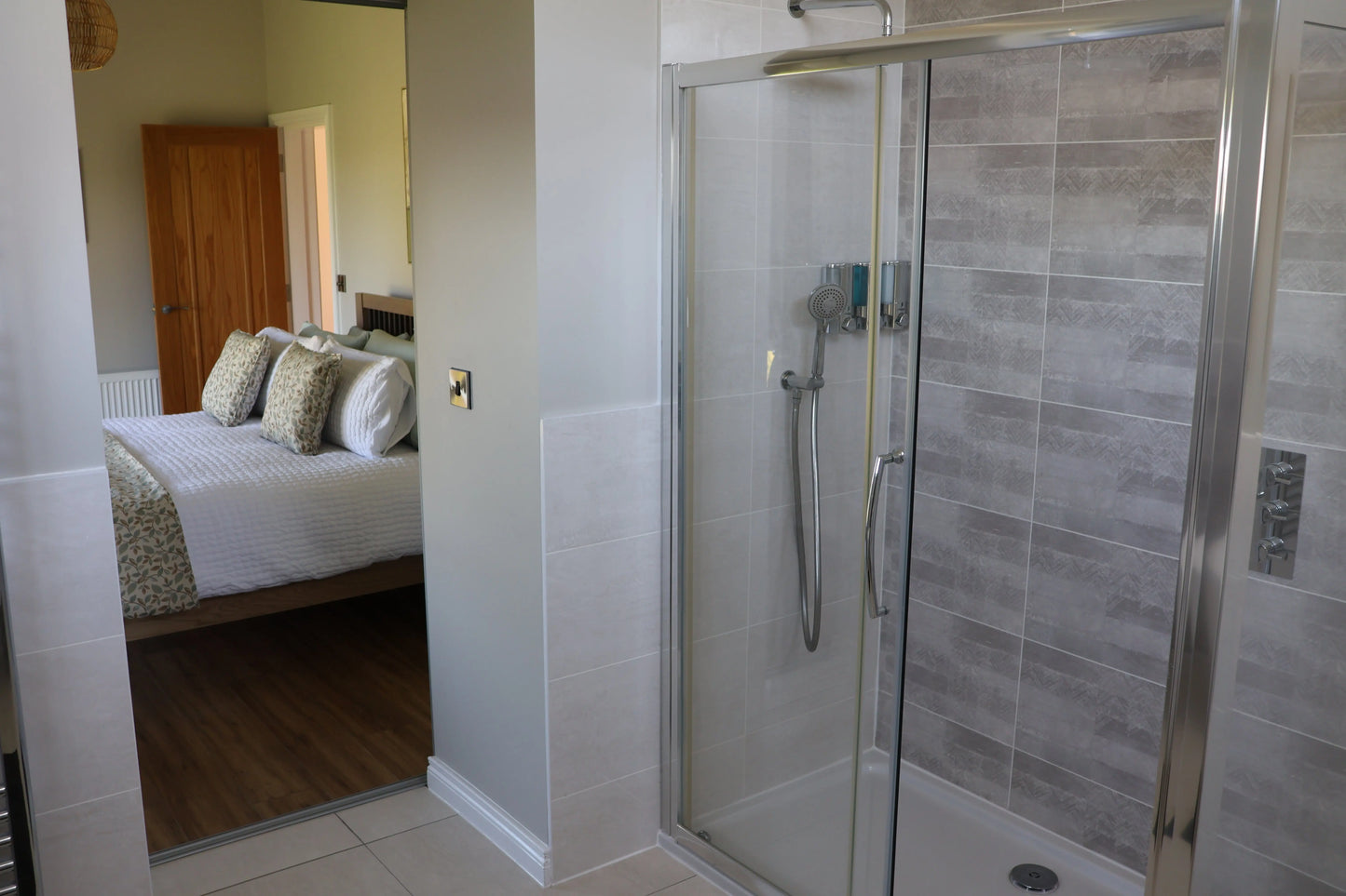 Cwtch Corner - Luxury Lodge with Hot Tub (Penally, Tenby) Finderland