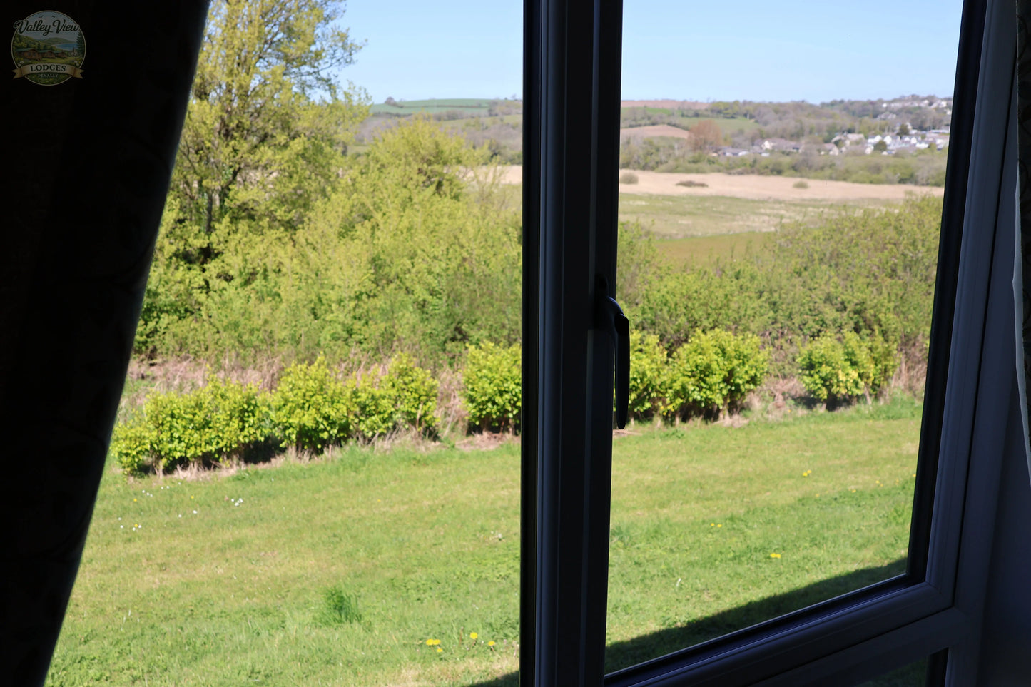 Cwtch Corner - Luxury Lodge with Hot Tub (Penally, Tenby) Finderland
