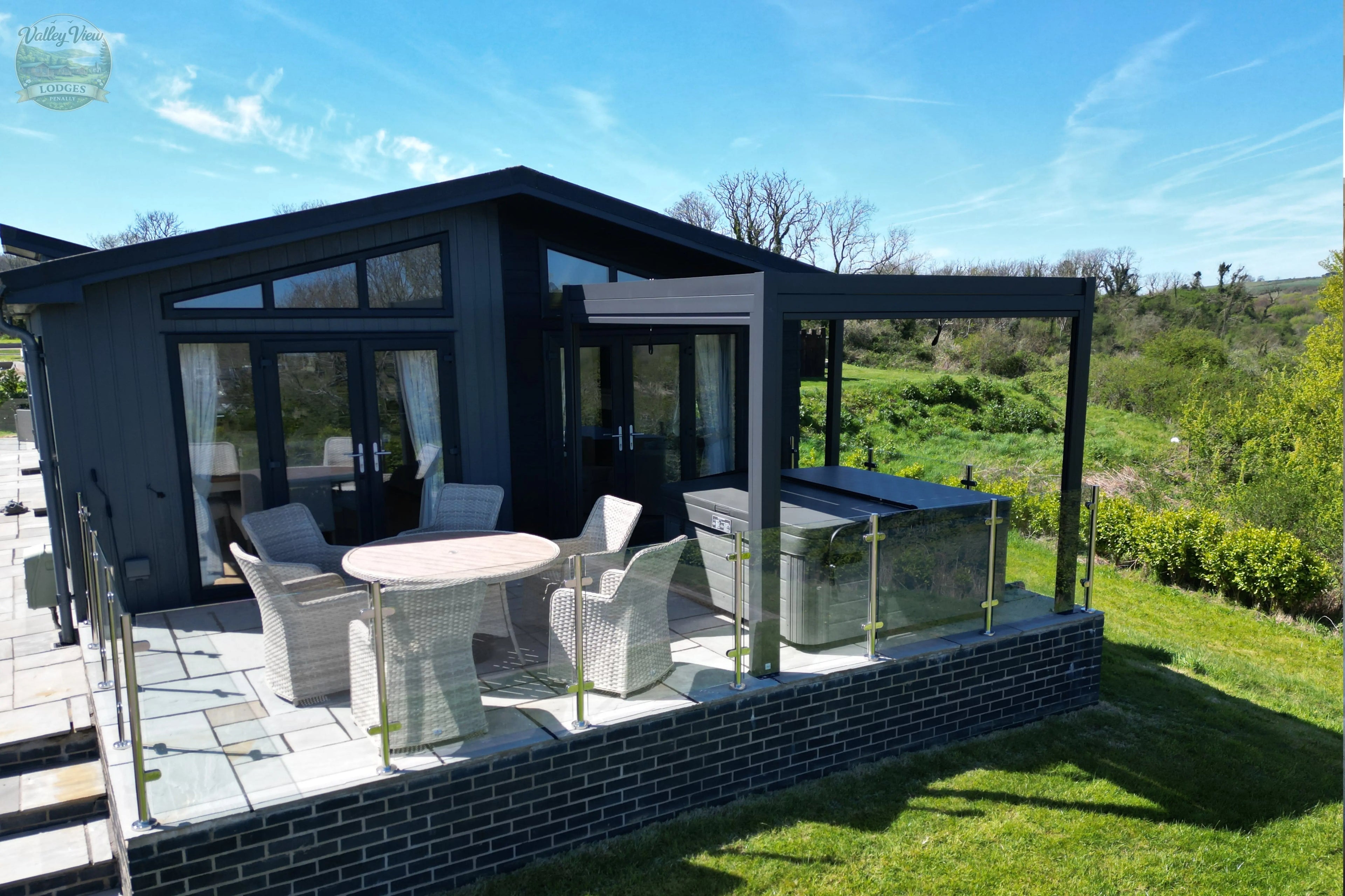 Cwtch Corner - Luxury Lodge with Hot Tub (Penally, Tenby) Finderland