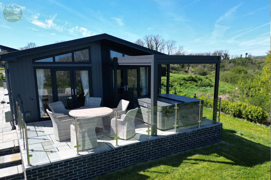 Cwtch Corner - Luxury Lodge with Hot Tub (Penally, Tenby) Finderland